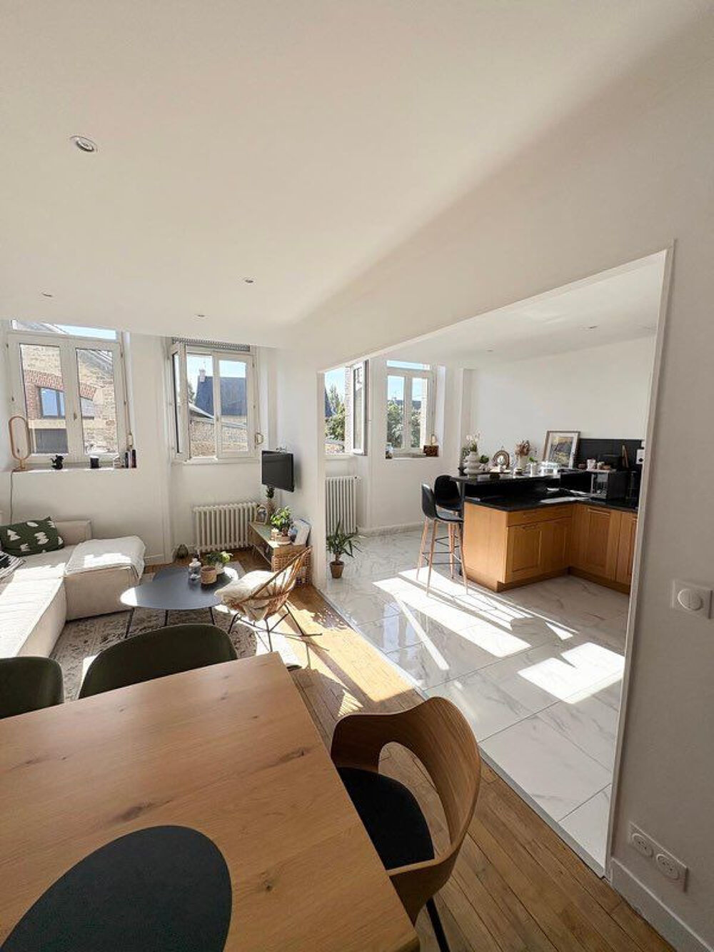 A VENDRE - SOQUET IMMOBILIER DINAN - APPARTEMENT T4 avec PARKING