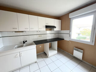  Appartement à louer 3 pièces 60 m²