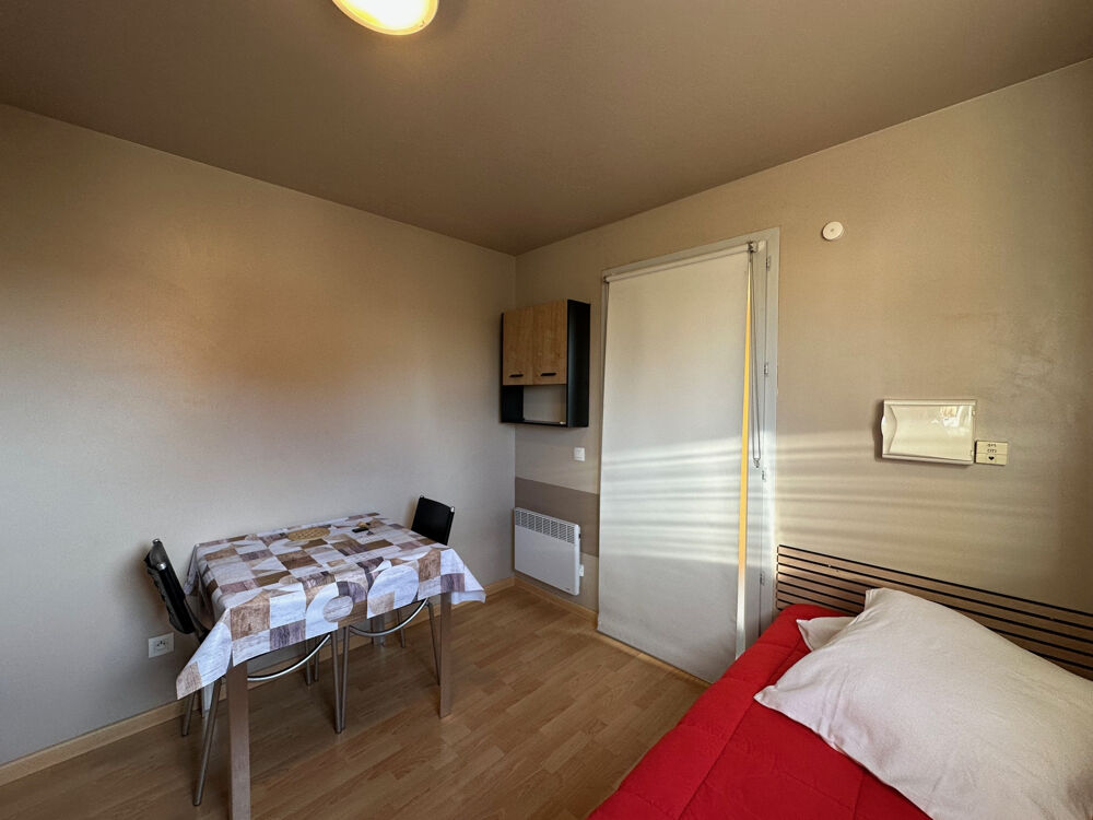 Location Appartement A louer, studio meublé entièrement rénové dans une résidence sécurisée. Tarbes