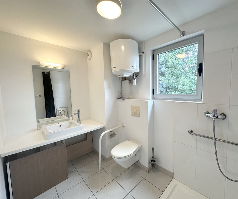 Location Appartement LOCATION : appartement F1 (27 m2) à TARBES Tarbes