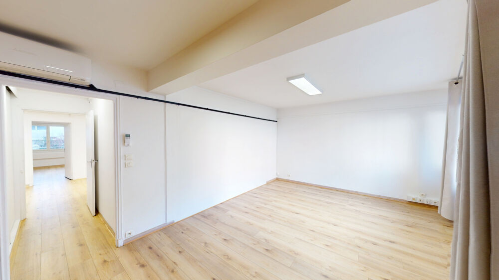 Vente Appartement A VENDRE BUREAU COMMERCIAL TARBES HYPERCENTRE 112m2 Tarbes