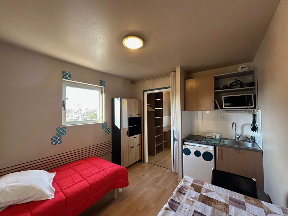 Location Appartement A louer, studio meublé entièrement rénové dans une résidence sécurisée. Tarbes