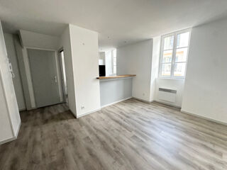  Appartement à louer 3 pièces 55 m²
