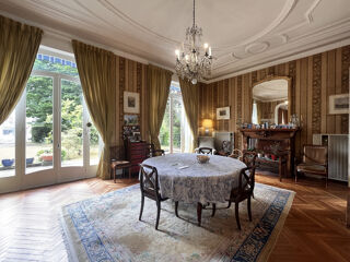  Maison � vendre 9 pi�ces 380 m�