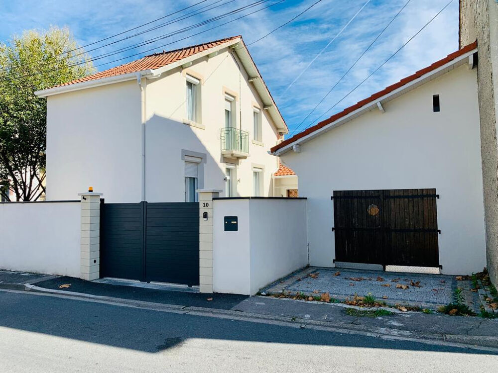 Location Maison Maison Tarbes 5 pièce(s) 131.91 m2 Tarbes