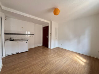 Appartement à louer 2 pièces 28 m²