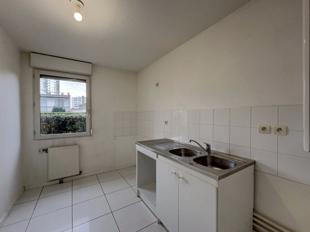 Appartement Tarbes 4 pièces 75m2 avec 2 places de parkings.
