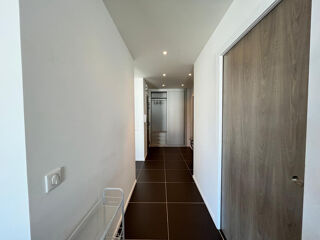  Appartement à louer 4 pièces 130 m²