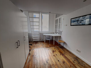  Appartement à louer 5 pièces 142 m²