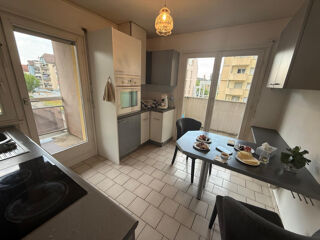  Appartement à louer 3 pièces 63 m²
