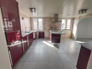  Appartement à louer 5 pièces 138 m²