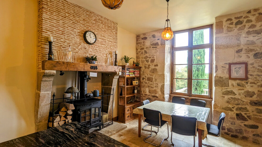  vendre  Proprit/chteau Lesterps (16420)