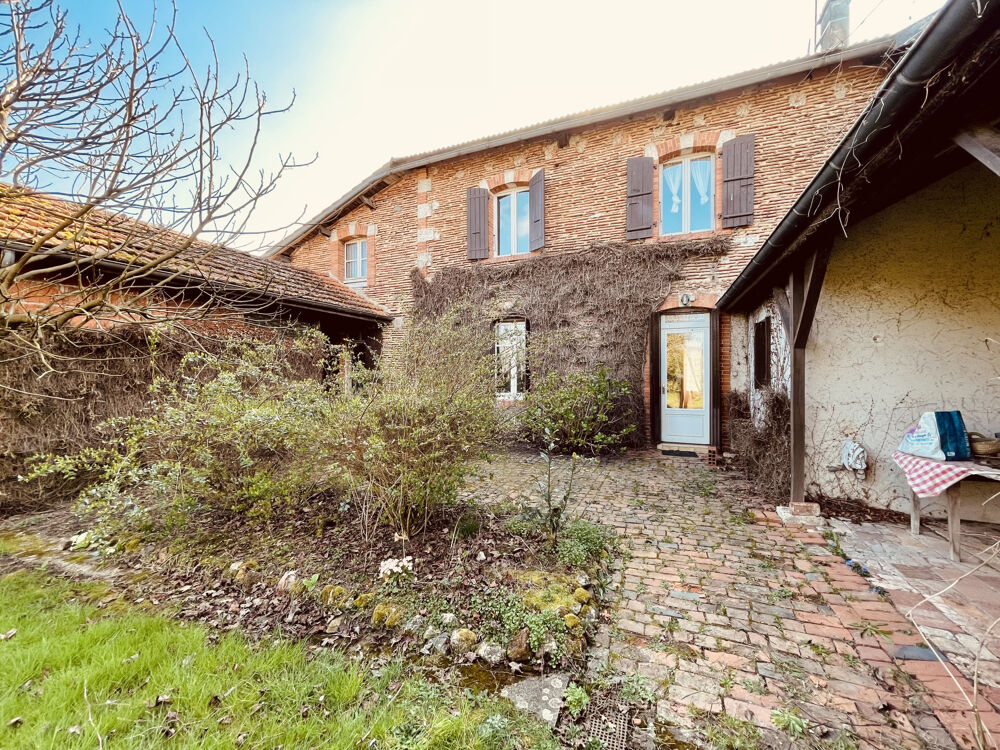 Vente Maison MAISON DE VILLE FAMILIALE AVEC JARDIN Roumazieres loubert