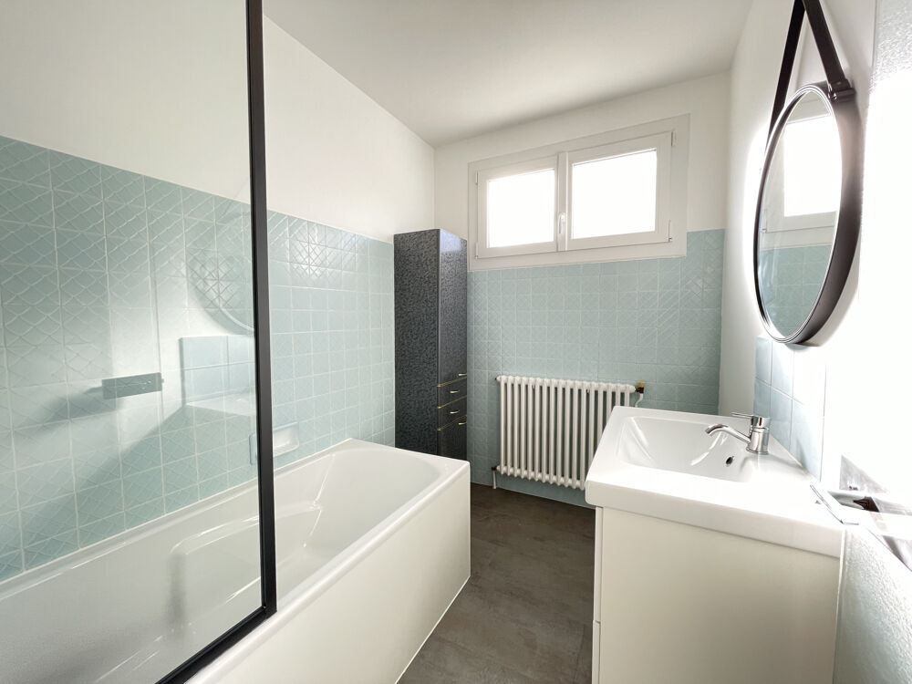 Vente Maison EN CENTRE VILLE, BELLE MAISON RÉNOVÉE AVEC JARDIN, GARAGE, ET TERRASSE Confolens