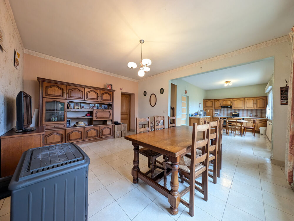 Vente Maison BELLE OPPORTUNITÉ EN CENTRE-BOURG   MAISON AVEC GRAND JARDIN ET DÉPENDANCES Pleuville