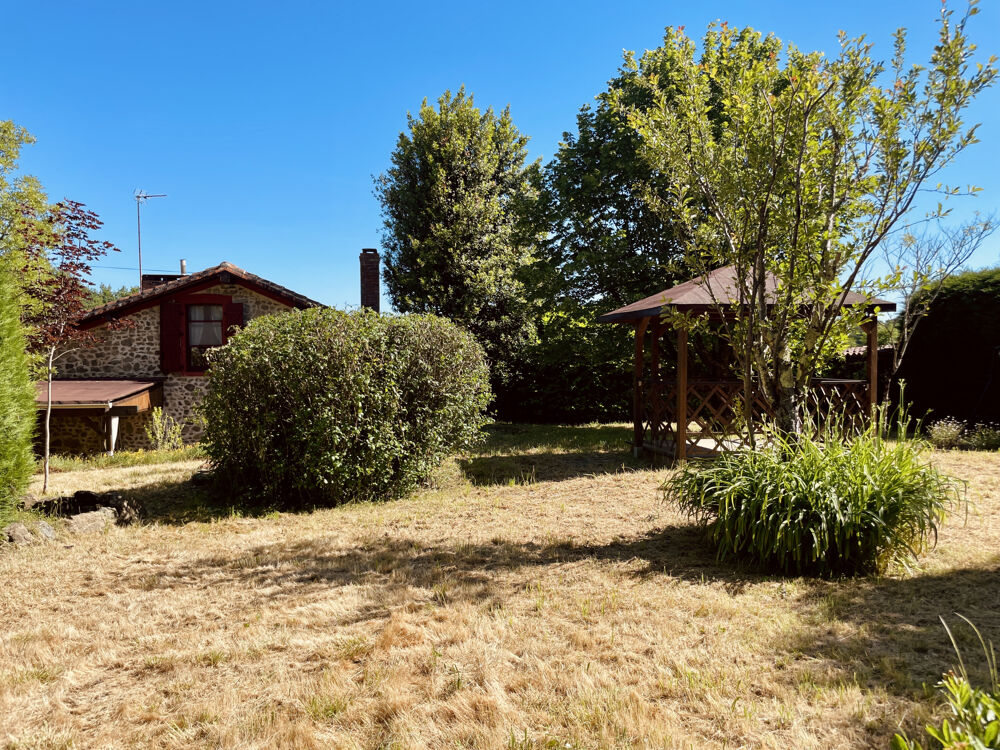 Vente Maison A LA CAMPAGNE, CHARMANT PIED À TERRE EN PIERRE, VENDU MEUBLÉ, AVEC JARDIN CLOS Abzac