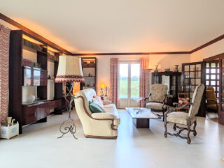  Maison � vendre 9 pi�ces 325 m�