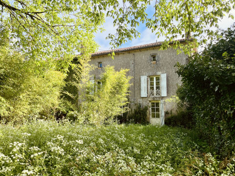   AU COEUR D'UN PETIT HAMEAU, AUTHENTIQUE MAISON DE CARACTÈRE INDÉPENDANTE, A RÉNOVER, AVEC TERRAIN ATTENANT Maison - 6 pièce(s) - 154 m²