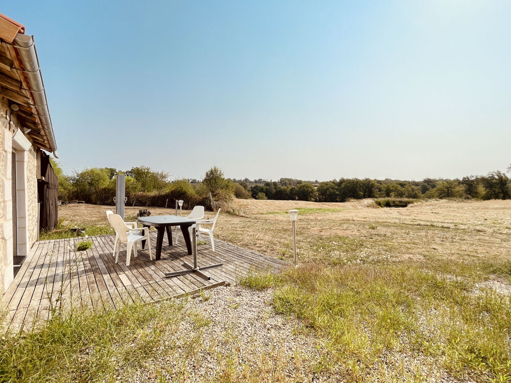 LAISSEZ VOUS SEDUIRE PAR CETTE MAISON DE CAMPAGNE EN PIERRE, NICHÉE SUR 3,41 HA EN BORD DE RIVIÈRE