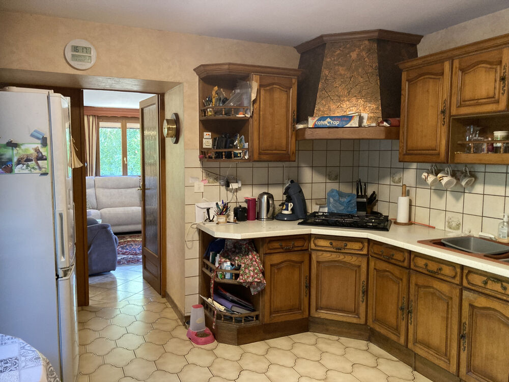 AVEC BEAU POTENTIEL, AGREABLE MAISON DE CAMPAGNE EN PIERRE, INDÉPENDANTE, GRANGE ET TERRAIN.
