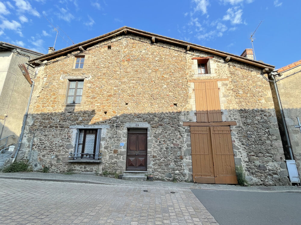 Maison 4 pièces 87 m² · à Confolens · 87 m² · 44 800 €