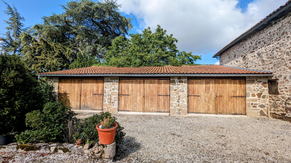  vendre  Proprit/chteau Lesterps (16420)