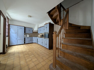 Immeuble à vendre 13 pièces 379 m²
