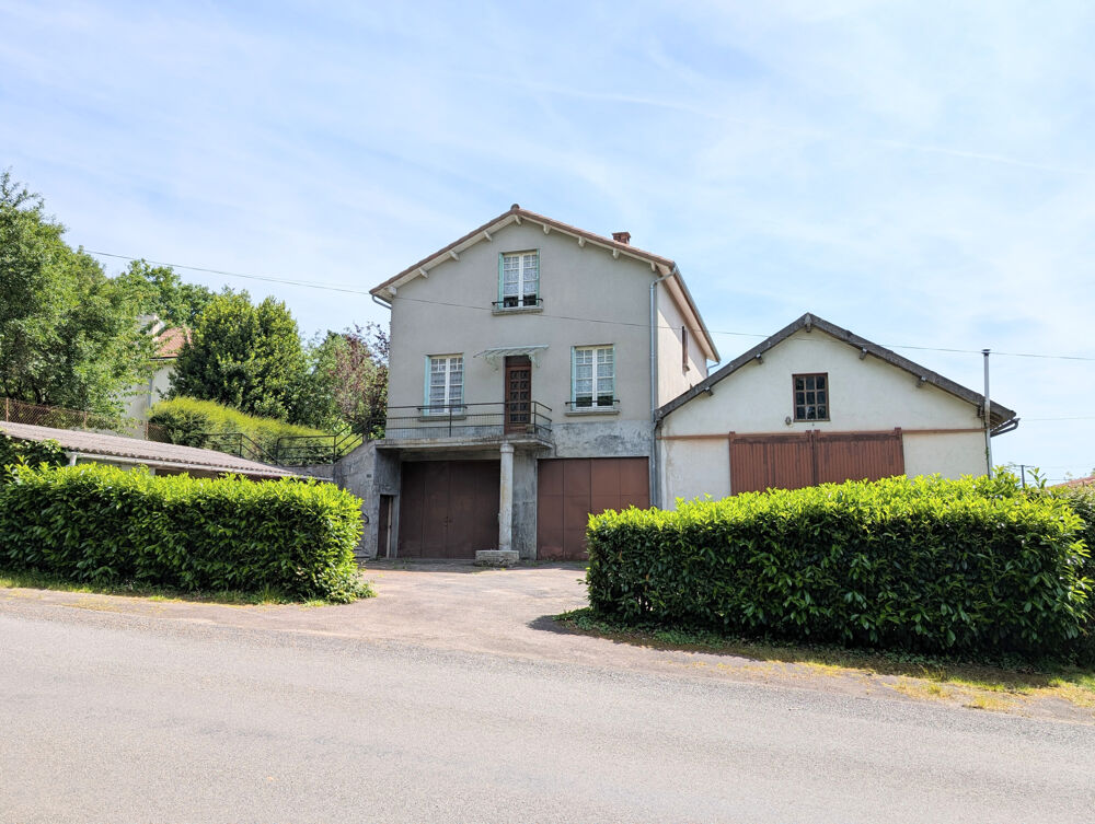Vente Maison AVEC DU POTENTIEL, MAISON DE VILLAGE SPACIEUSE AVEC SOUS SOL SURÉLEVÉ EN REZ DE JARDIN, À RÉNOVER AVEC DÉPENDANCES ET EXTERIEUR St christophe
