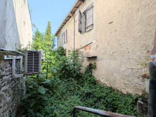  Immeuble à vendre 7 pièces 140 m²