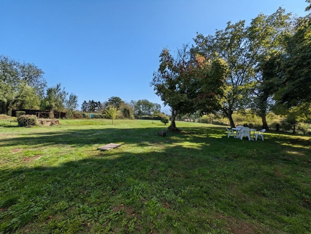 Vente Maison EN CAMPAGNE, JOLIE MAISON CHARENTAISE AVEC GRANGE ET TERRAIN ATTENANTS DE 5439 M2 St claud