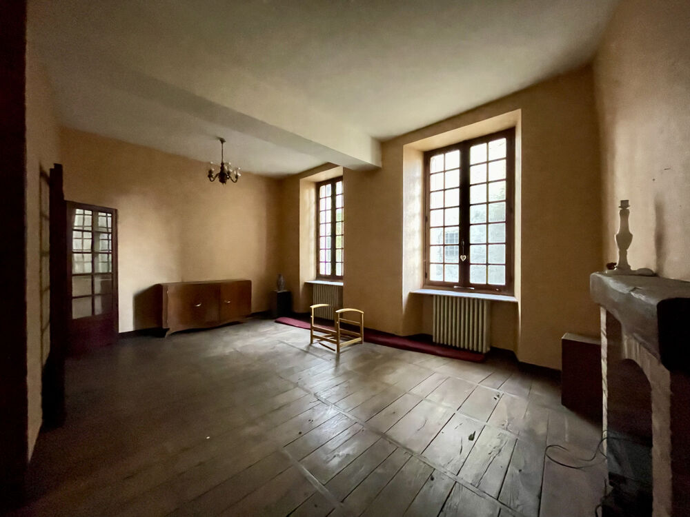 Vente Immeuble INVESTISSEMENT LOCATIF, IMMEUBLE AVEC PATIO ET 2 APPARTEMENTS Confolens