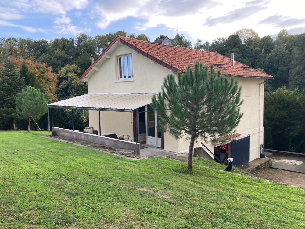 CHARME ET CONFORT POUR CE PAVILLON SITUÉ À PROXIMITÉ DU CENTRE VILLE