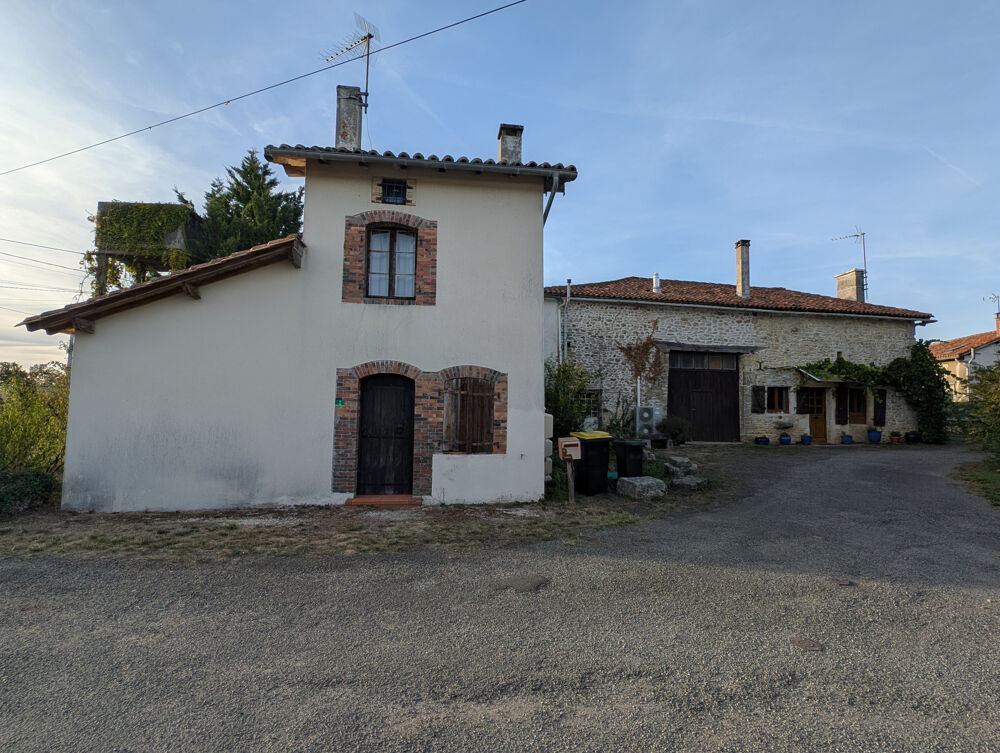 Vente Maison AUTHENTIQUE MAISON DE CAMPAGNE INDÉPENDANTE AVEC GÎTE, PISCINE ET GRAND TERRAIN EN FACE St laurent de ceris