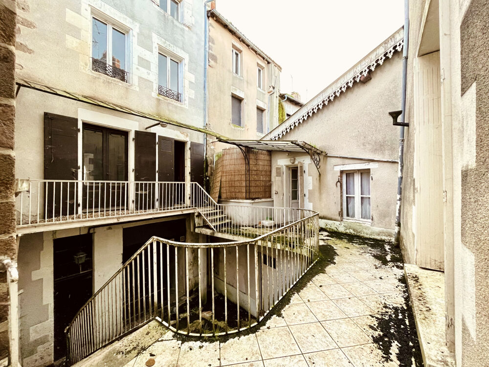 Vente Immeuble INVESTISSEMENT LOCATIF, IMMEUBLE AVEC PATIO ET 2 APPARTEMENTS Confolens