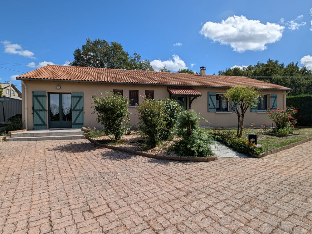 Vente Maison AU CALME D'UN LOTISSEMENT DE CAMPAGNE, CHARMANT PLAIN-PIED DE 1989 AVEC GARAGE ET JARDIN Saulgond