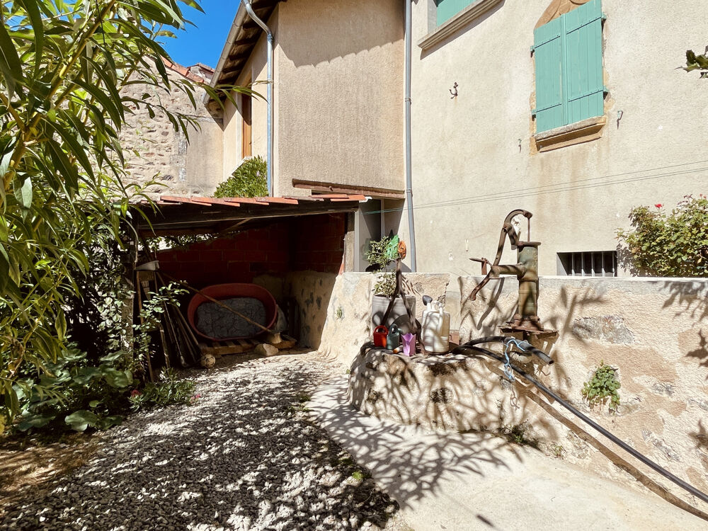 Vente Maison AU COEUR D'UN VILLAGE TOURISTIQUE, CHARMANTE MAISON DE CARACTÈRE RÉNOVEE AVEC  COUR ET JARDINET Confolens