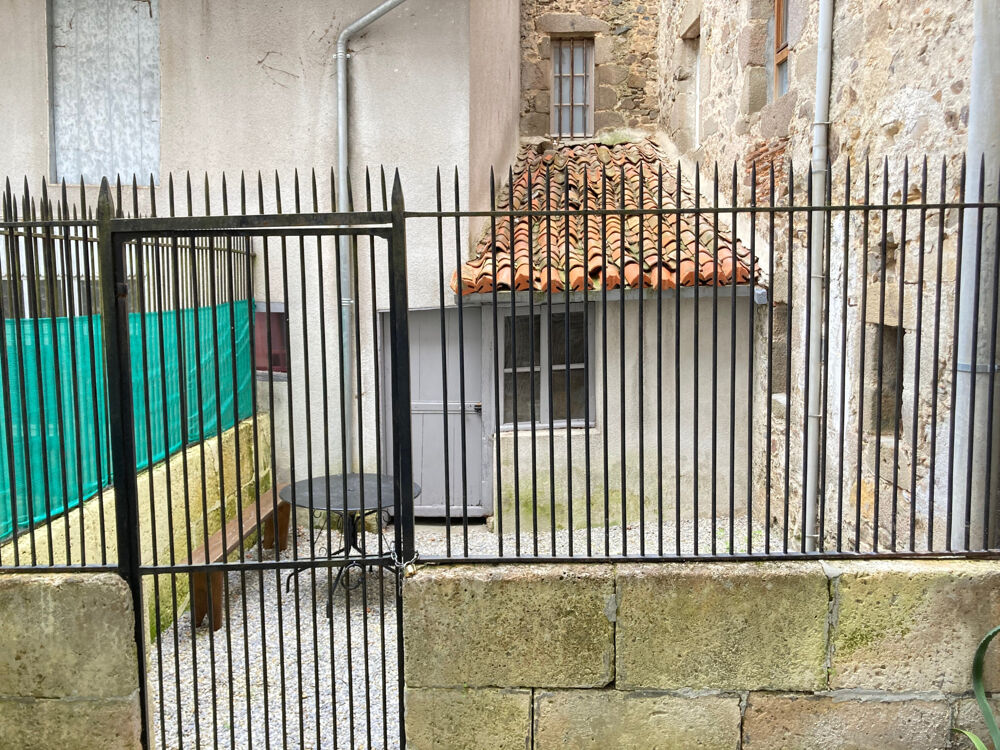 Vente Immeuble IMMEUBLE A INVESTISSEMENT LOCATIF : 2 APPTS + 1 LOCAL COMMERCIAL Confolens