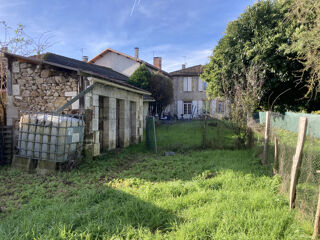  Immeuble  vendre 14 pices 330 m