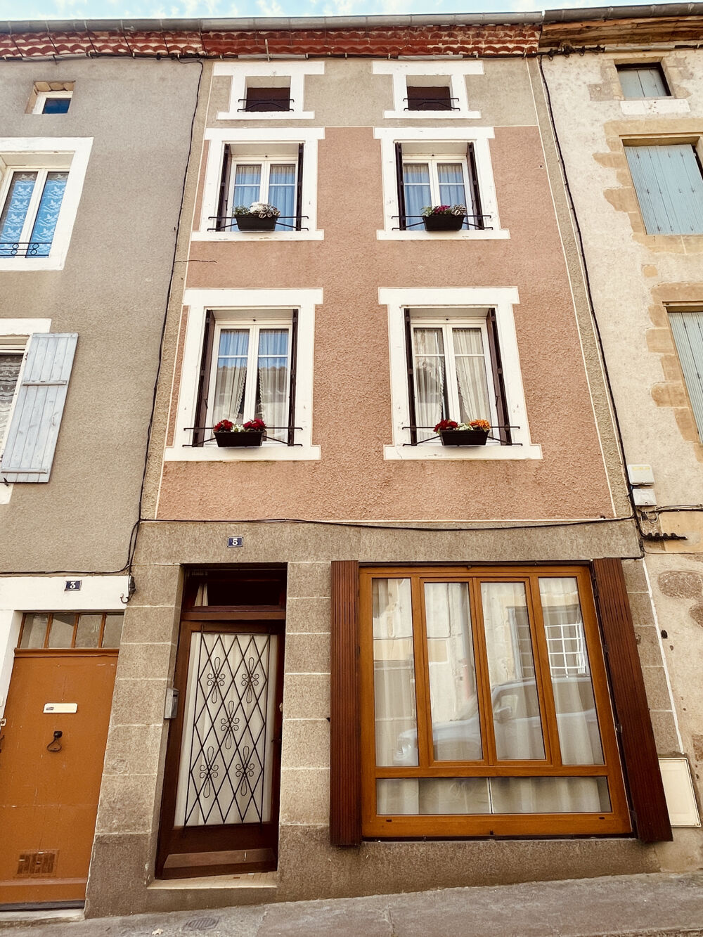 Vente Maison MAISON DE VILLE A RAFRAICHIR AVEC GARAGE SÉPARÉ Confolens