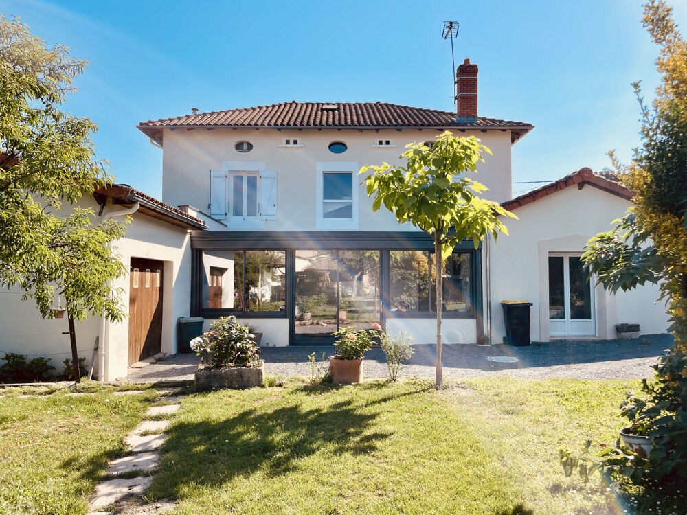 CHARMANTE MAISON CHARENTAISE ENTIÈREMENT RÉNOVÉE, JARDIN ATTENANT CLOS ER ARBORÉ