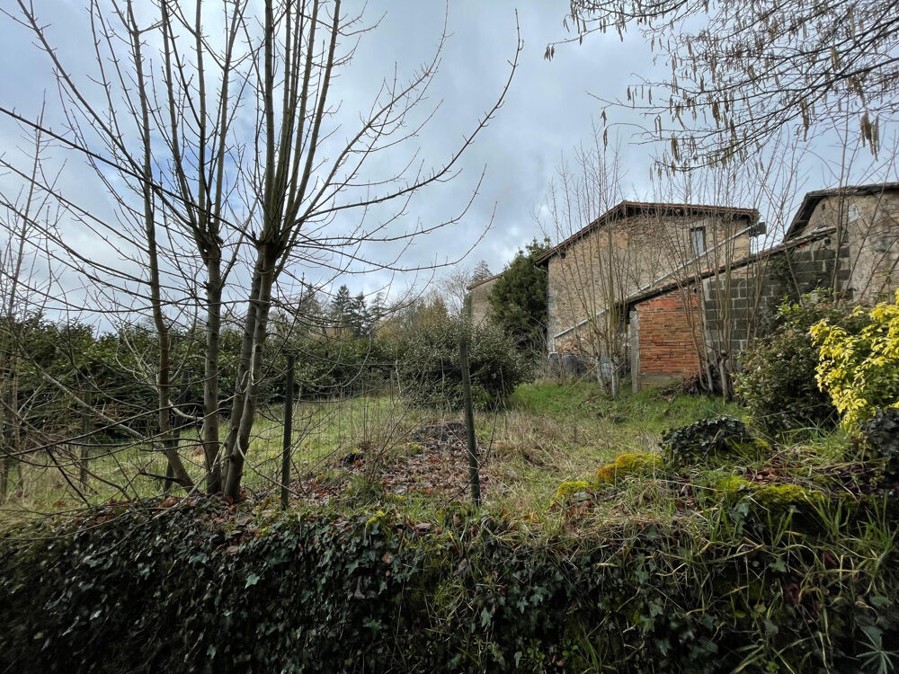 CENTRE BOURG, MAISON AVEC GARAGE ET JARDIN SÉPARÉ
