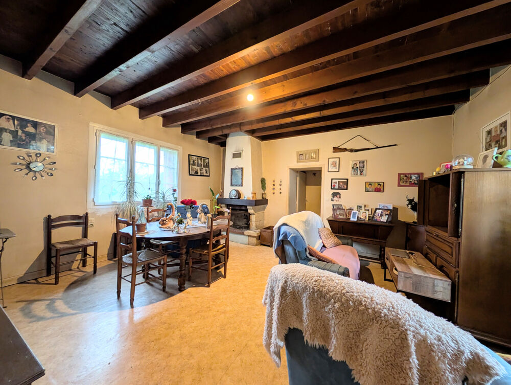 Vente Maison CHARME E TPOTENTIEL À LA CAMPAGNE, ANCIENNE FERMETTE INDÉPENDANTE SUR 8516 M2 Availles limouzine