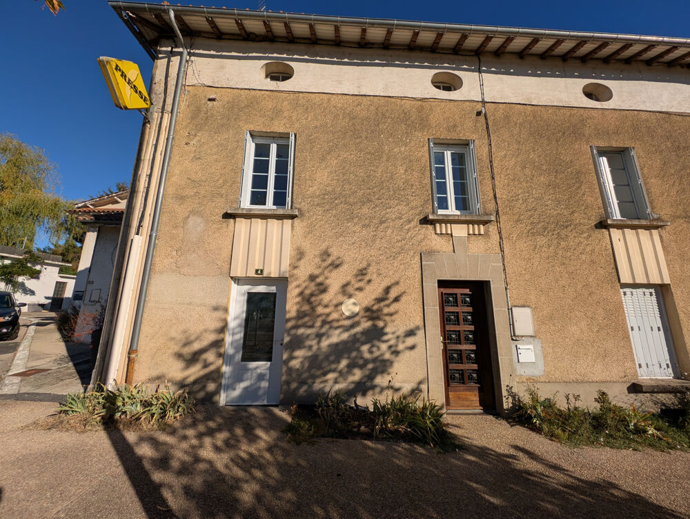 Location Maison MAISON DE BOURG À ÉTAGE, 2 CH, COUR ET JARDIN Ansac sur vienne
