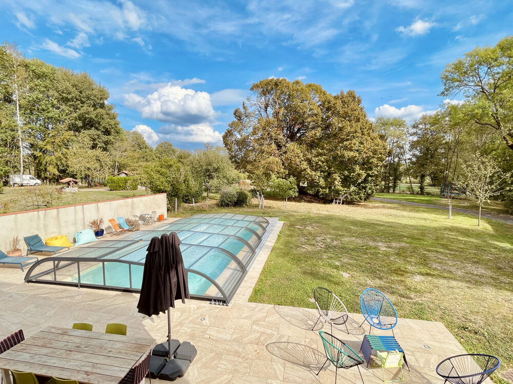 Vente Maison EN CAMPAGNE, BELLE MAISON CHARENTAISE INDÉPENDANTE EN PIERRE, ENTIÈREMENT RESTAURÉE, SUR 4800 M2 DE TERRAIN Brigueuil