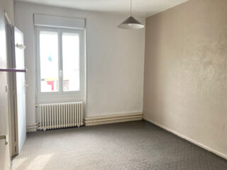 Location Appartement APPARTEMENT AU 1ER ÉTAGE : T2 Roumazieres loubert