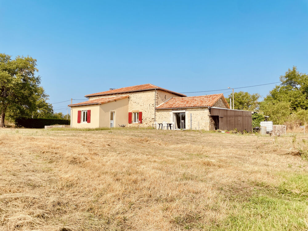 LAISSEZ VOUS SEDUIRE PAR CETTE MAISON DE CAMPAGNE EN PIERRE, NICHÉE SUR 3,41 HA EN BORD DE RIVIÈRE