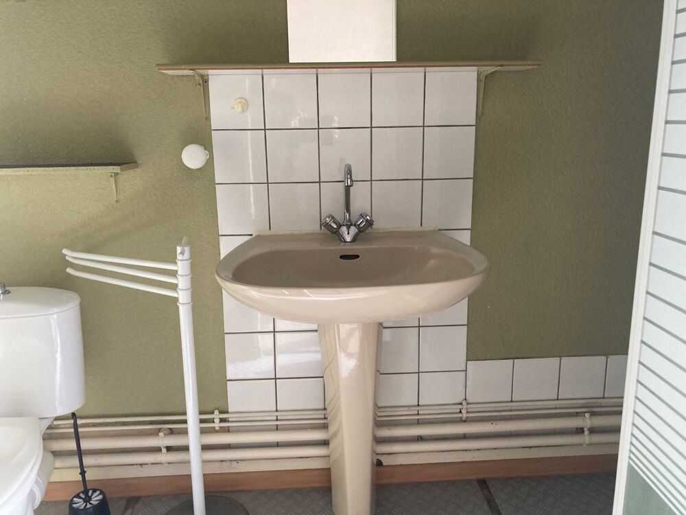 Location Appartement APPARTEMENT AU 1ER ÉTAGE : T2 Roumazieres loubert
