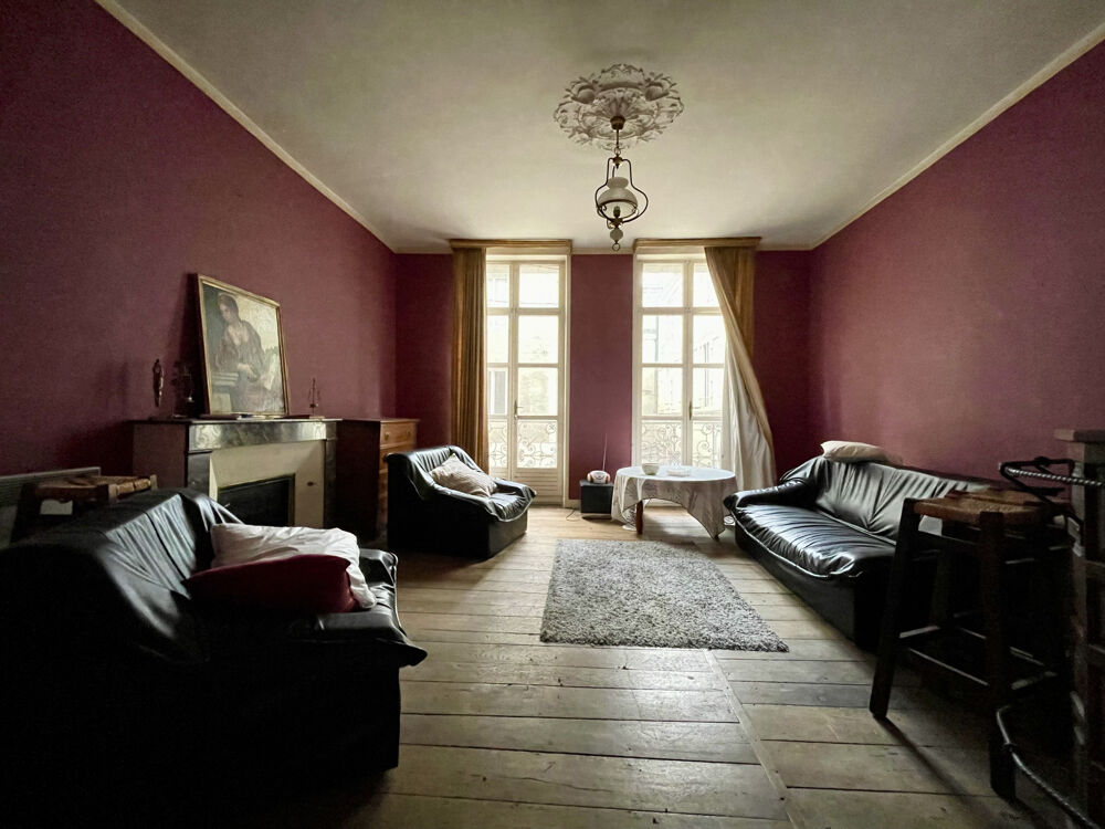 Vente Immeuble INVESTISSEMENT LOCATIF, IMMEUBLE AVEC PATIO ET 2 APPARTEMENTS Confolens