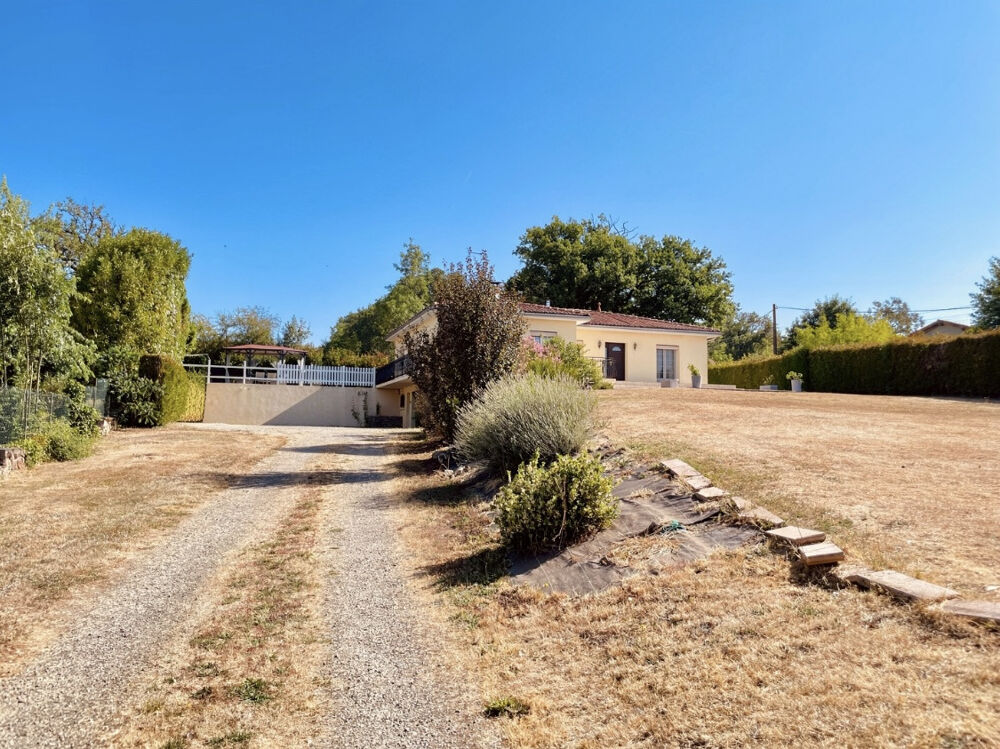 Vente Maison A DEUX PAS DU BOURG, BEAU PAVILLON LUMINEUX ET RÉNOVÉ AVEC SOUS SOL, GARAGE ET TERRAIN Abzac