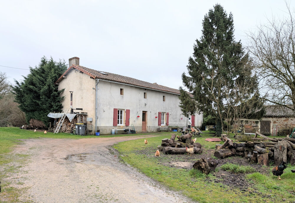 CHARME E TPOTENTIEL À LA CAMPAGNE, ANCIENNE FERMETTE INDÉPENDANTE SUR 8516 M2
